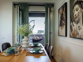 Sunny 3BR Midtown Flat - Amazing View Balcony